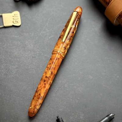 Estie Honeycomb doré